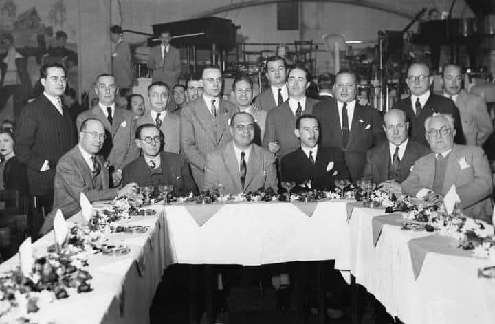 Francisco Lomuto · Ciriaco Ortiz · Lito Bayardo — En 1944 los dirigentes de SADAIC agasajan a sus pares brasileños, chilenos y orientales, de visita en Buenos Aires, con una comida en el cabaret “Tibidabo”. Observamos entre otros a Pepe Razzano, Ciriaco Ortiz, Catunga Contursi, Lito Bayardo y Francisco Lomuto.