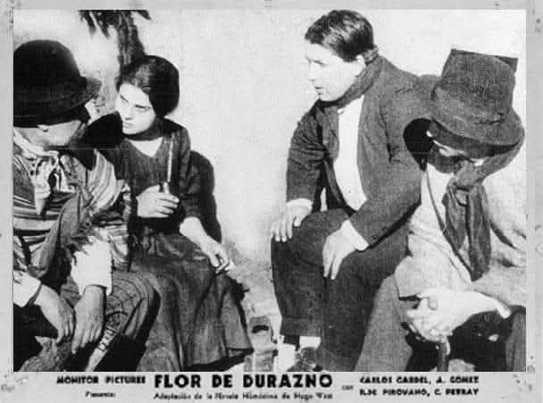 Carlos Gardel — ILDE PIROVANO y CARLOS GARDEL
en "Flor de durazno" (Francisco Defilippis Novoa, 1917)