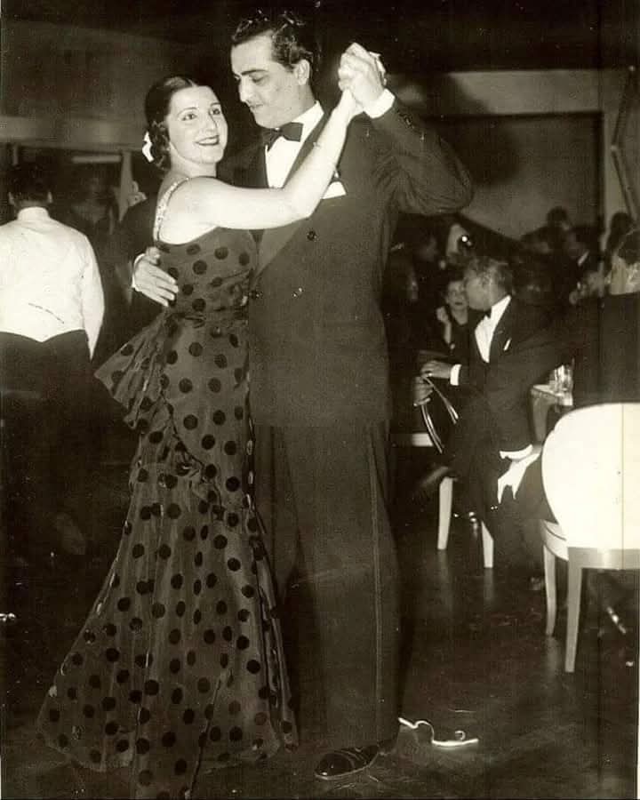 Hugo Del Carril · Libertad Lamarque — Libertad Lamarque con Hugo del Carril bailando el tango.
Buenos Aires 1942.