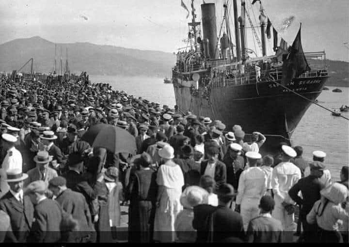 En la tristeza y en el languidecimiento y en la quejumbre progresiva del tango, había influido la inmigración italiana.
JORGE LUIS BORGES