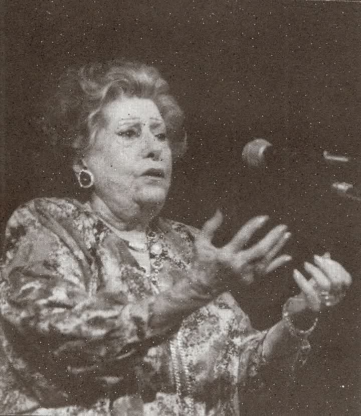 17 de Febrero de 1999.
Muere Tania.

Ana Luciano Divis, conocida como Tania nace en Toledo, España, el 13 de octubre de 1908 y muere en  Buenos Aires, el 17 de febrero de 1999, fue una actriz y cantante de tango española que realizó la mayor parte de su carrera en Argentina.