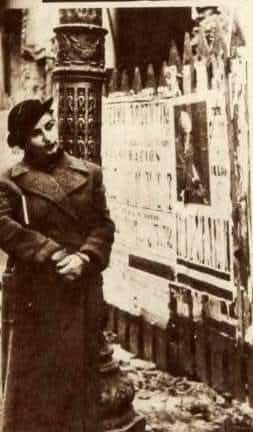 La revista Radiolandia, invitò a Tita Merello a recorrer la recièn ensanchada calle que nunca dormìa. Las fotos se publicaron en el nùmero del 25 de julio de 1936.
