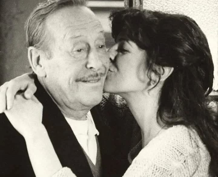 Roberto Goyeneche — ROBERTO GOYENECHE y SUSU PECORARO
"Sur" (Fernando "Pino" Solanas, 1988)