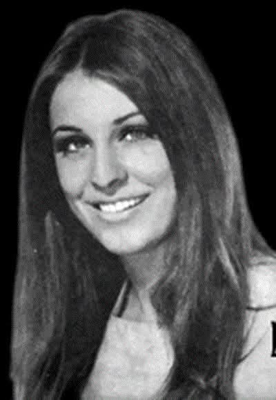 27 de Abril de 1953
Nace Rosanna Falasca.

Rosanna Inés Falasca ,nace en Humboldt, Santa Fe, 27 de abril de 1953,muere en Don Torcuato, Buenos Aires, 20 de febrero de 1983,  fue una cantante de tangos argentina.