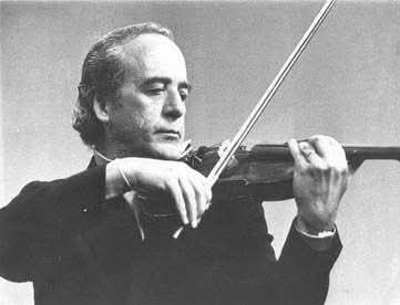 Antonio Pablo Agri nació el 5 de mayo de 1932, en Rosario,  fue un violinista, compositor y director de orquesta argentino, que se destacó en la música clásica y de tango. Obtuvo el Premio Grammy por Tango soul con Yo Yo Ma. Recibió tres veces el Premio Konex en 1985, 1995 y 2005