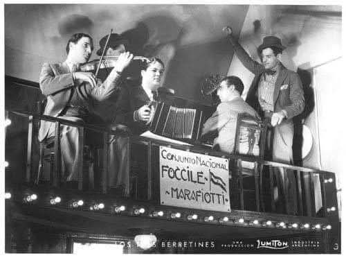 "Los tres berretines" (1933)
Dirección: Enrique Susini
Con Luis Sandrini, Luis Arata, Luisa Vehil, Florindo Ferrario, Héctor Quintanilla, Benita Puértolas, Mario Danesi, Dolores Dardés y Aníbal Troilo y su orquesta.
-Lumiton